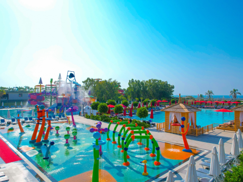 Delphin Palace
