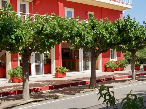 Brati Arkoudi Hotel