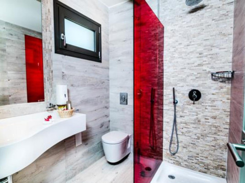 Notos Deluxe Suites