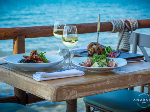 Windmill Bay Hotel