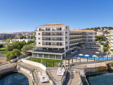 Ramada Athens Attica Riviera