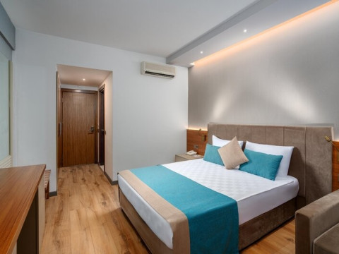Side Story Resort & Spa