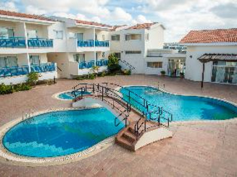 CYNTHIANA BEACH HOTEL