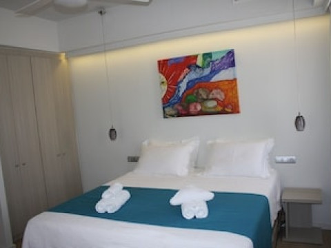 AURA BOUTIQUE HOTEL