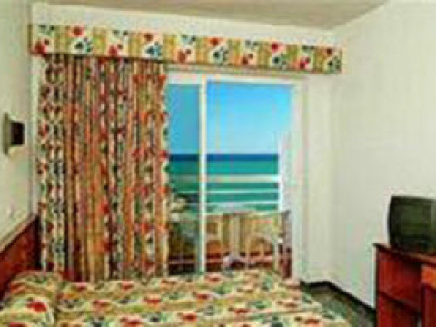 HOTEL CALA FONT