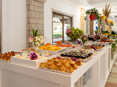 Tiana Beach Hotel
