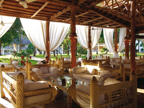 Sandies Tropical Village and Safari Tsavo Explorer RO