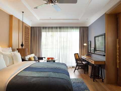 Indigo Bali Seminyak beach