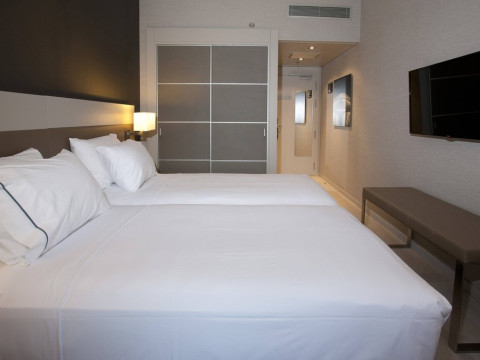 AC HOTEL COLON VALENCIA BY MARRIOTT