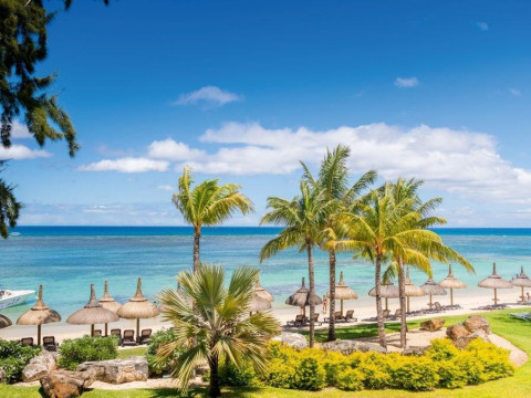 VICTORIA BEACHCOMBER RESORT & SPA