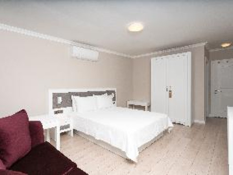 BAY NIHAT LALE OTEL