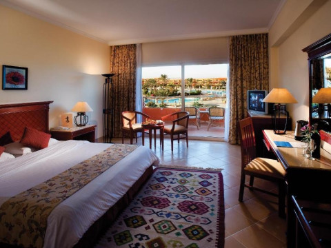 Amwaj Oyoun Resort