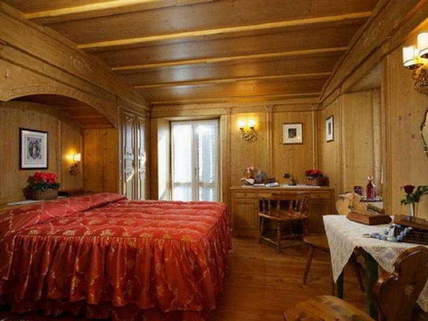 HOTEL MENARDI