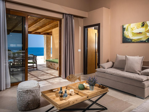 TERRA LUCIS MOUNTAIN RESIDENCES AETHER VILLA