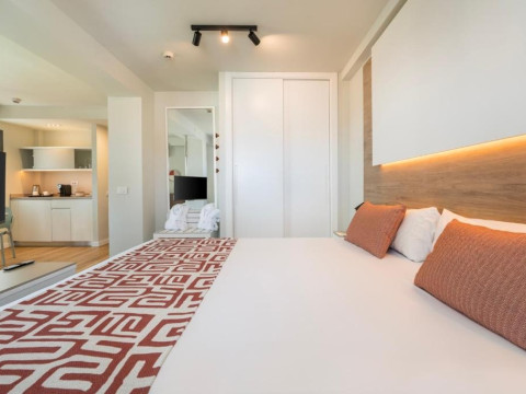 LIVVO Anamar Suites