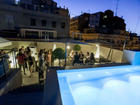 VINCCI MERCAT HOTEL