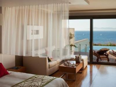 AMATHUS BEACH