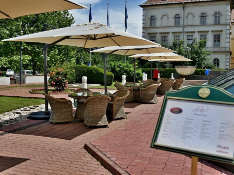 . Aro Palace