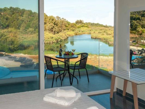 Ninos Laguna Holiday Resort