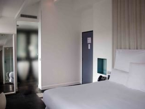 1K HOTEL