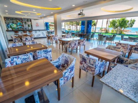 XPERIA KLEOPATRA LIFE HOTEL