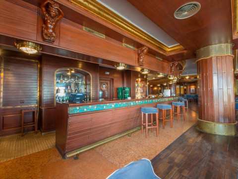 Regency Hotel & Spa