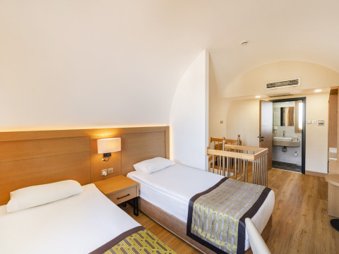 Salamis Bay Conti Resort
