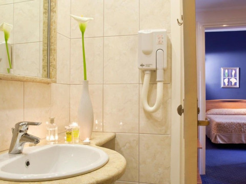 Lucy Hotel Chalkida