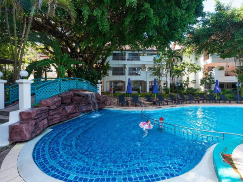 Pinnacle Grand Jomtien Resort & Beach Club