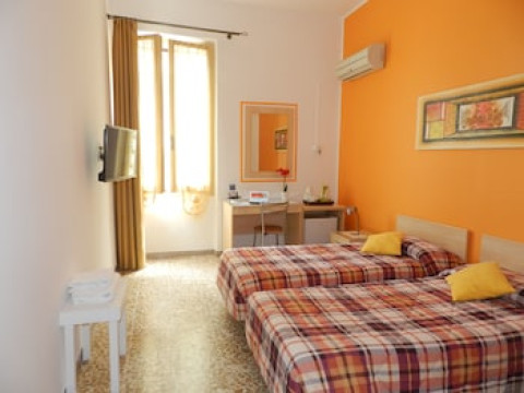 ACTINIA ACCOMODATION