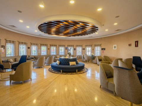 GOLDEN BEACH HOTEL