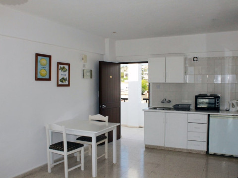 FLOREA HOTEL APARTMENTS