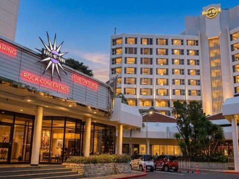 Combo Mode Sathorn 3 nopti si Sejur Hotel Hard Rock Pattaya