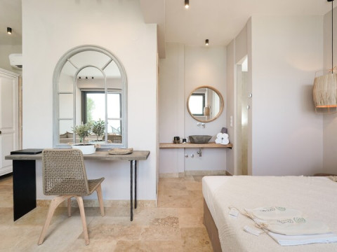 Essentia Luxury