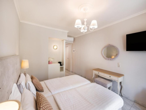 Eva Beach Hotel