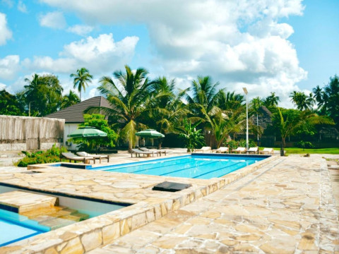 Mambo Ocean Resort