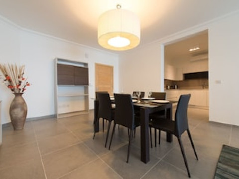 SEAFRONT LUXURY APARTMENT WITH POOL