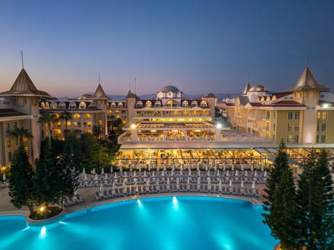Side Star Resort