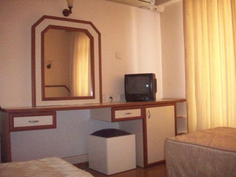 HOTEL ROXX ROYAL