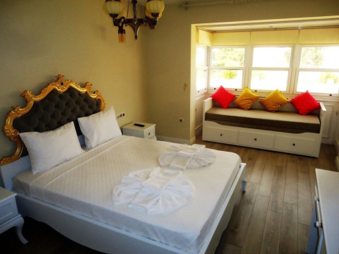 ALACATI GRAND ELDORIS OTEL