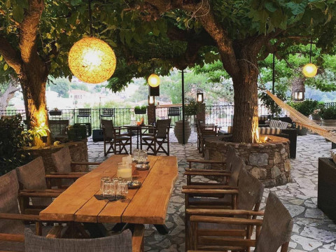 Steni Hotel Evia