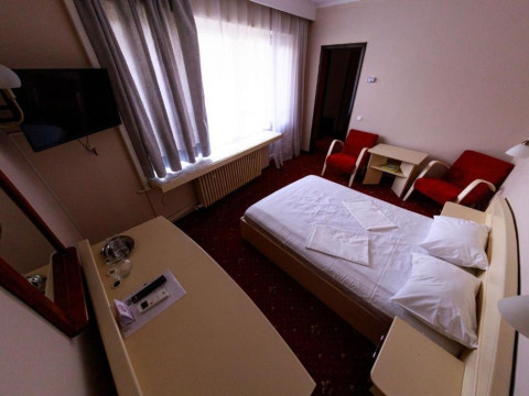 Aurora Hotel
