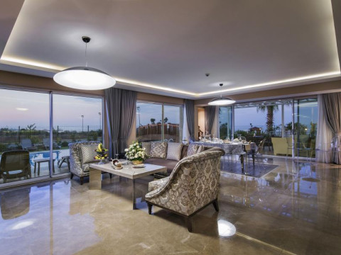 BELLIS DELUXE HOTEL