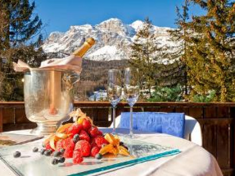BOUTIQUE HOTEL VILLA BLU CORTINA