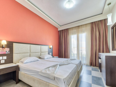 MAJESTIC HOTEL amp; SPA