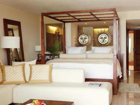 Excellence Playa Mujeres