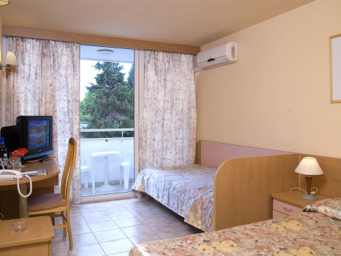 Oasis Hotel