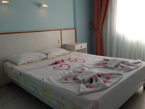 GOLDEN MOON APART HOTEL