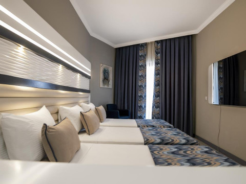 BLUE MARLIN DELUXE SPA&RESORT