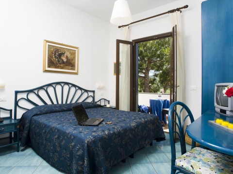 Ideal Hotel